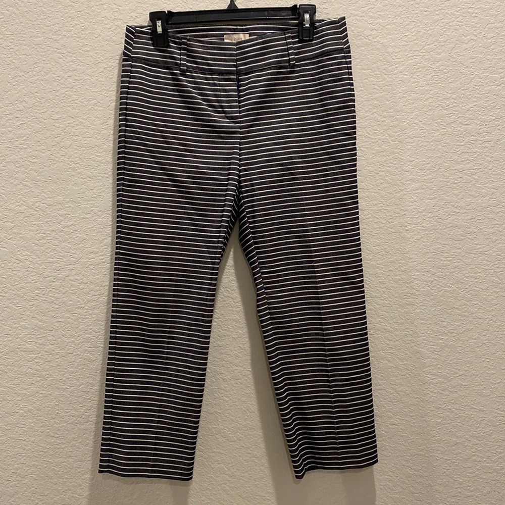 Loft by Ann Taylor crop pants. Black/cream pin strip. Size 4.